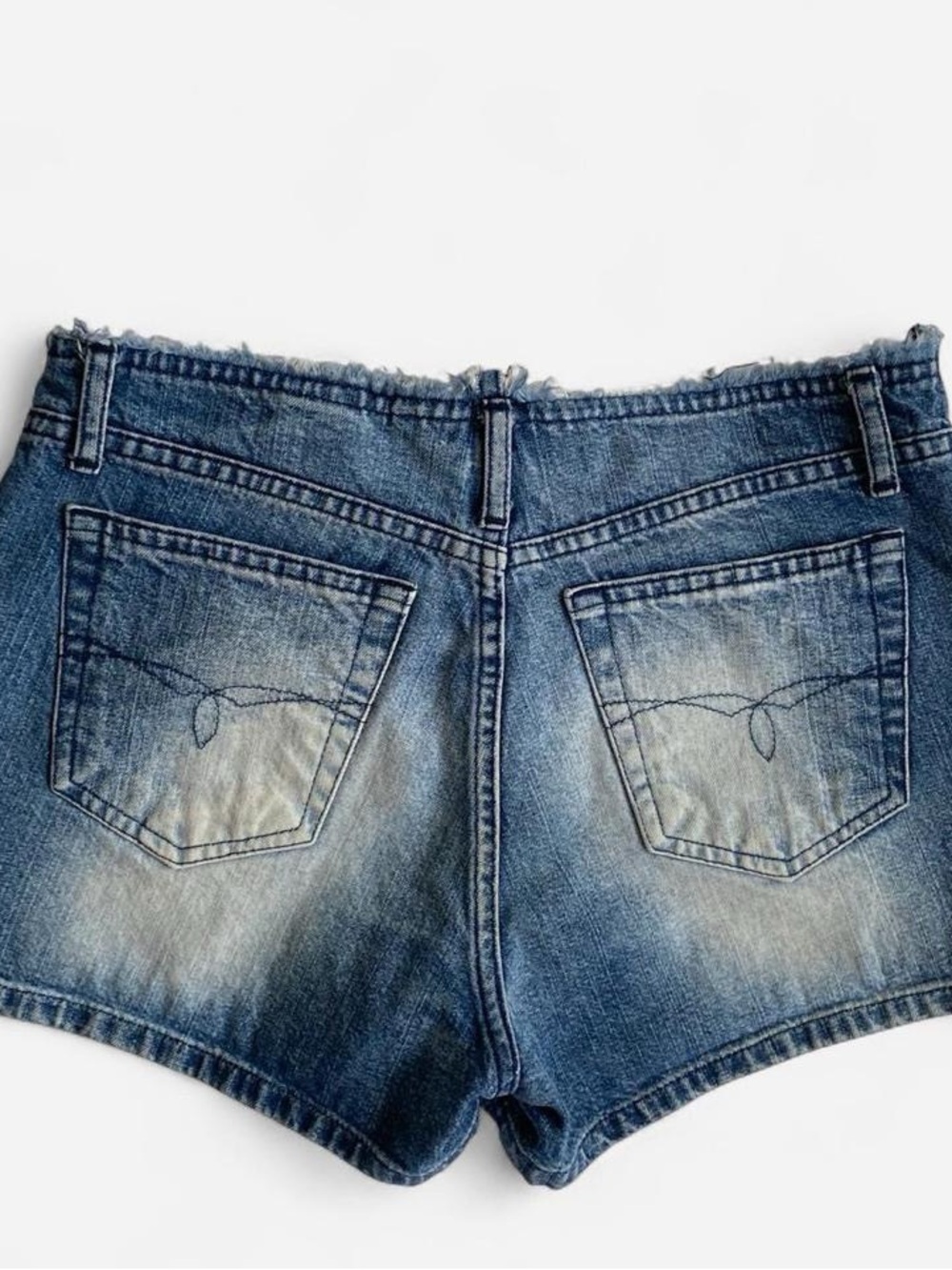 Vintage 90s Y2K frayed denim shorts - Picture 2 of 8